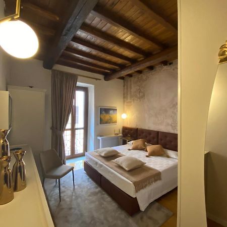 Condotti Rooms Рим Экстерьер фото
