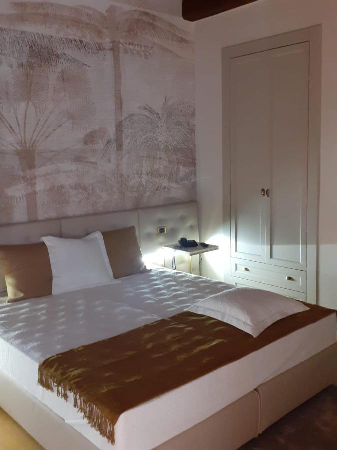 Condotti Rooms Рим Экстерьер фото