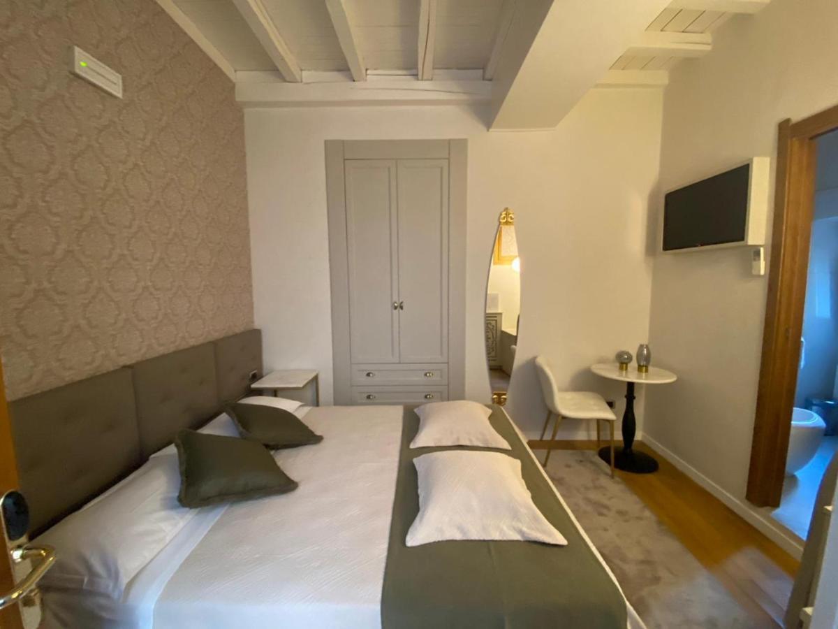 Condotti Rooms Рим Экстерьер фото