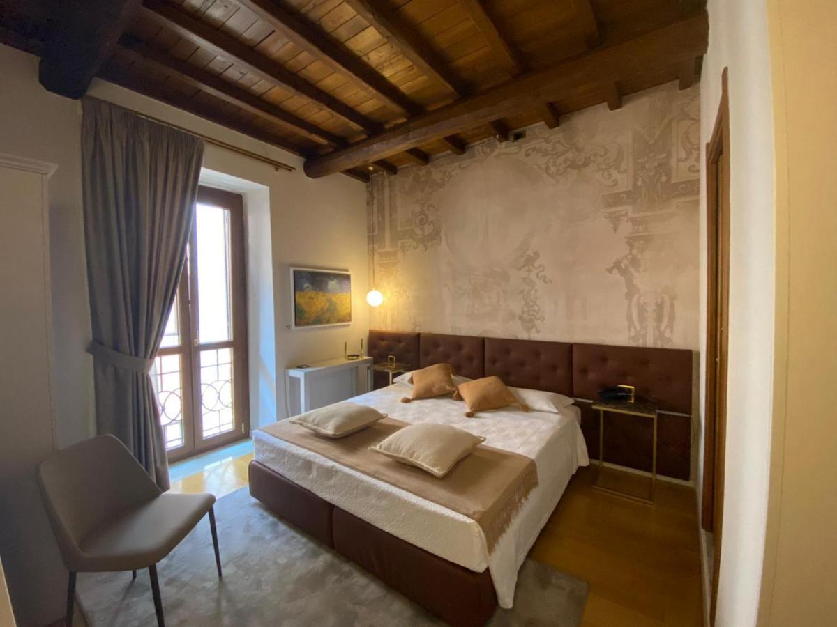Condotti Rooms Рим Экстерьер фото