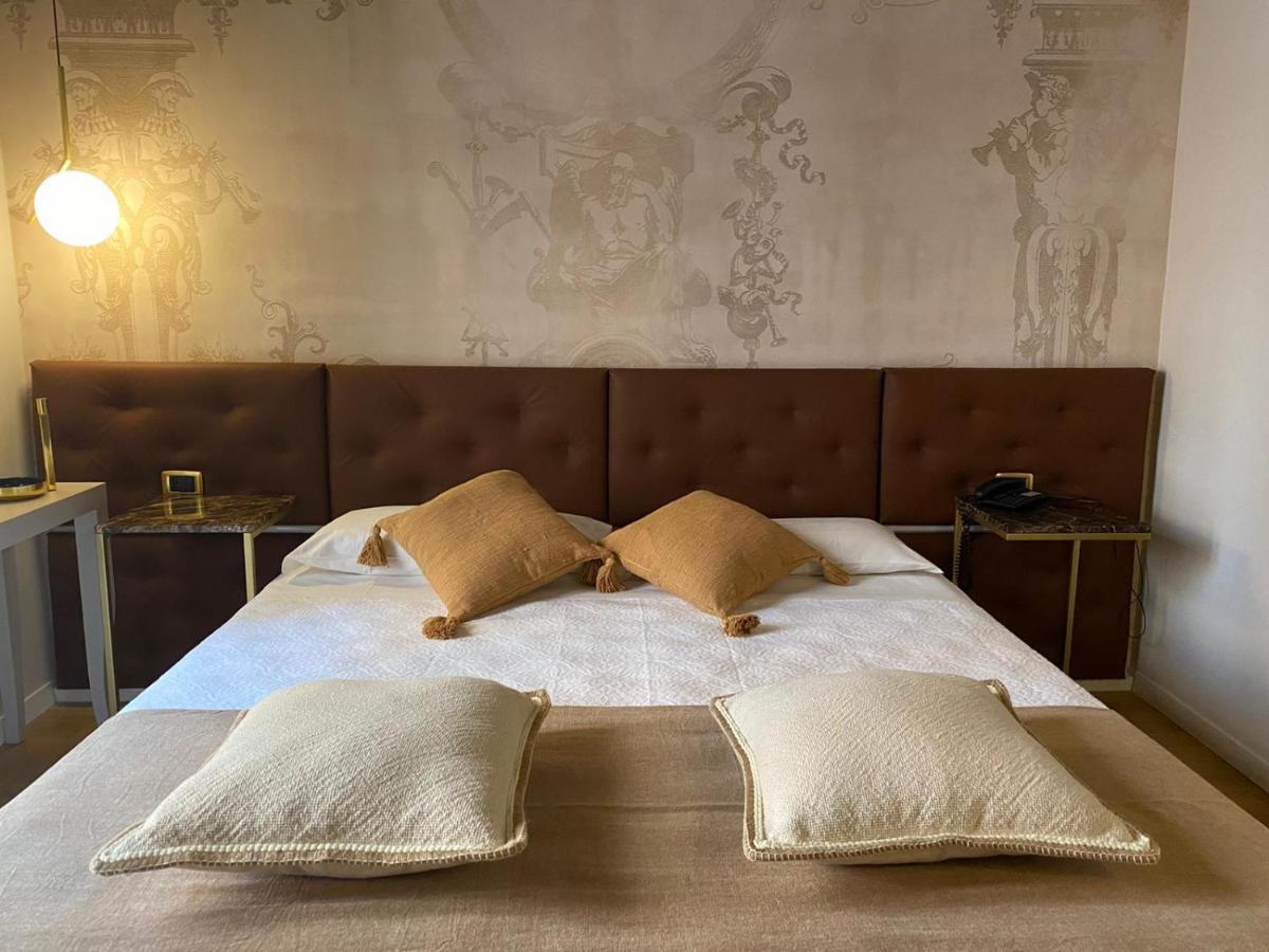 Condotti Rooms Рим Экстерьер фото