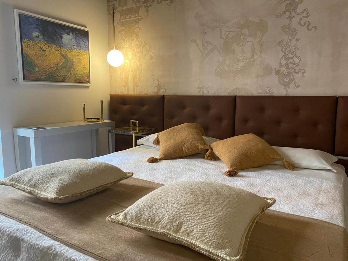 Condotti Rooms Рим Экстерьер фото