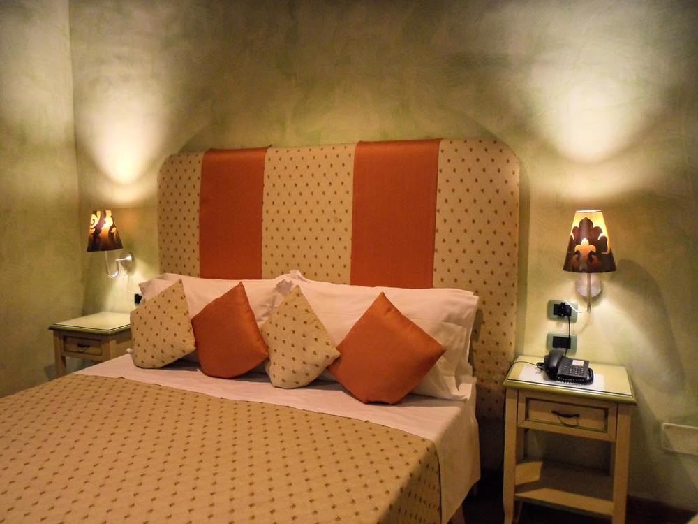 Condotti Rooms Рим Экстерьер фото